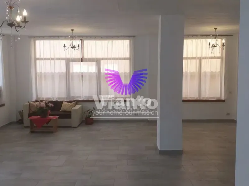 Închiriez clădire/spatiu comercial 4 etaje / Balea