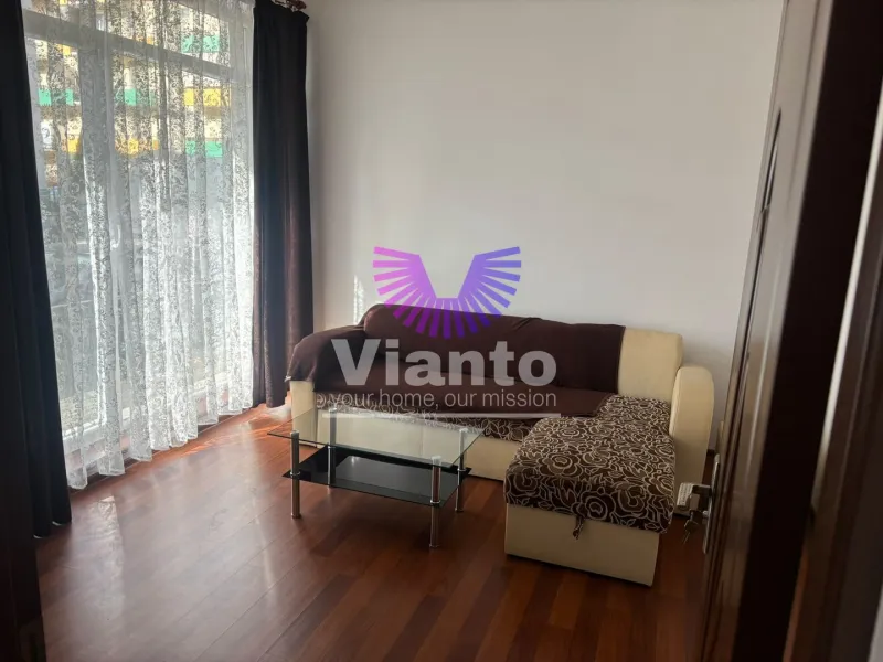 APARTAMENT 3 CAMERE CU CURTE 35MP - TURNISOR
