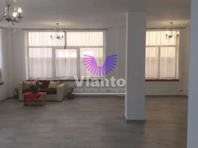 Închiriez clădire/spatiu comercial 4 etaje / Balea