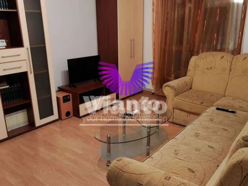 Închiriez apartament 3 camere