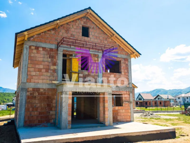 Casa individuala constructie noua 4 camere - teren 400 mp - Talmaciu