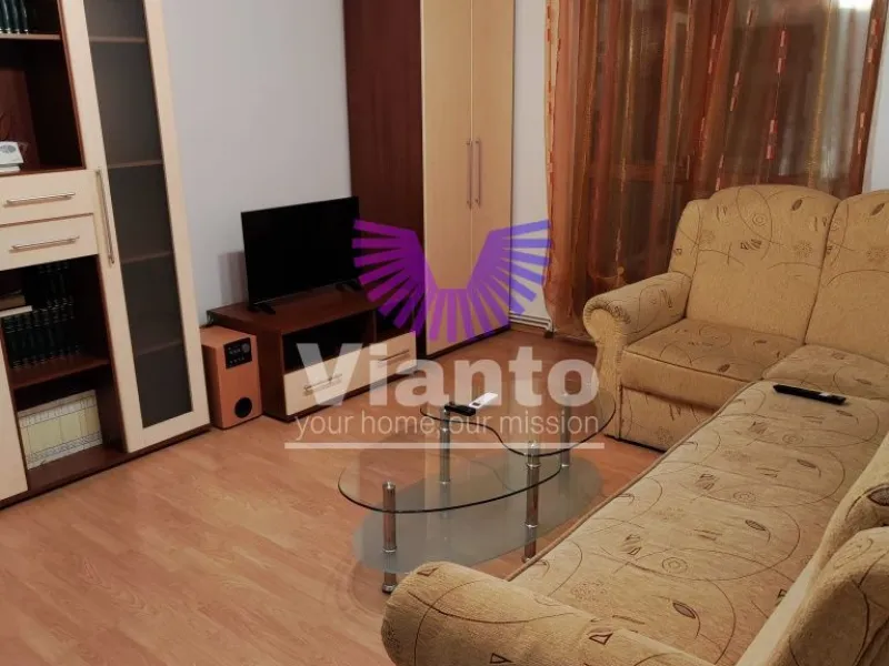 Închiriez apartament 3 camere