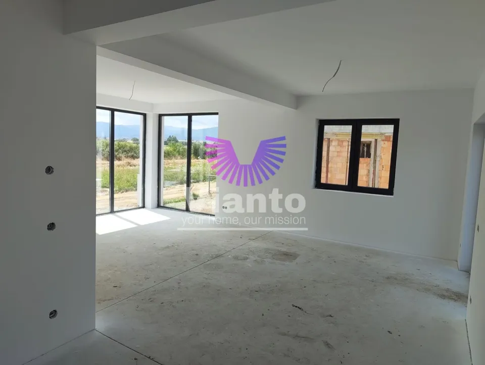 Haus 4 Zimmer 130 m² bebaute Fläche, 310 – Cristian