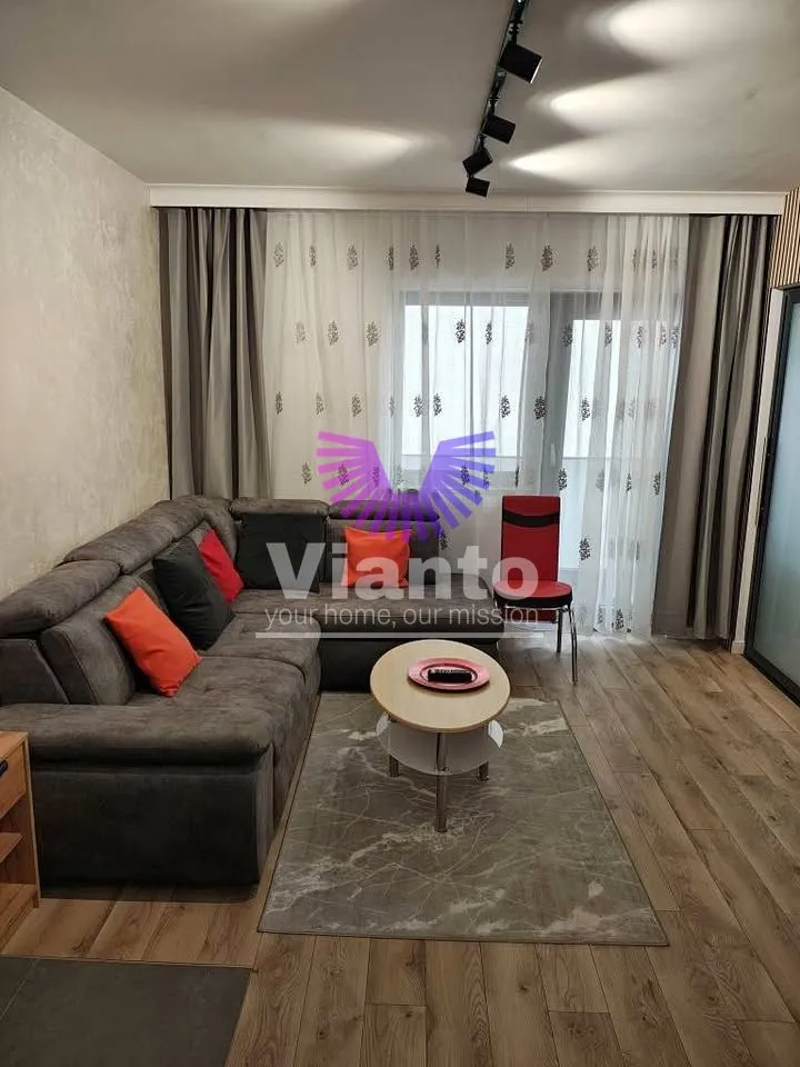 Apartament 3 camere lux // Selimbar Vis-a-vis de mall