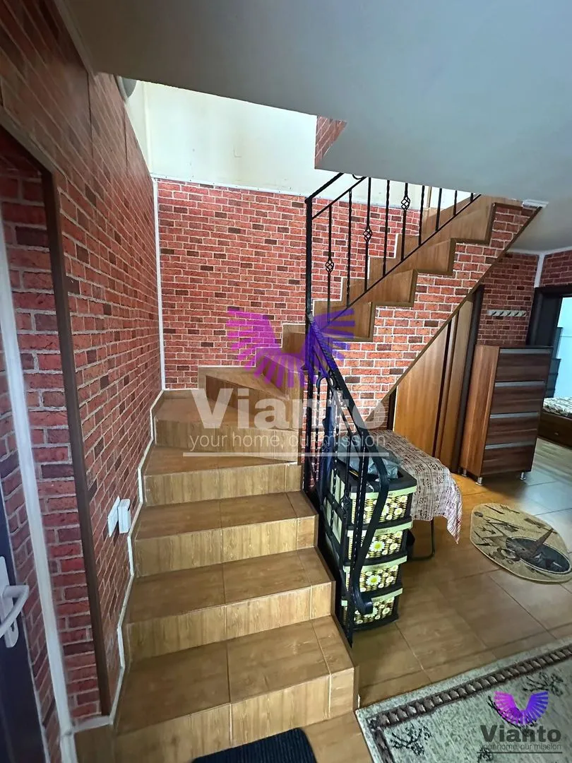 House 6 rooms 168 sqm usable and land 305 sqm | Șelimbăr