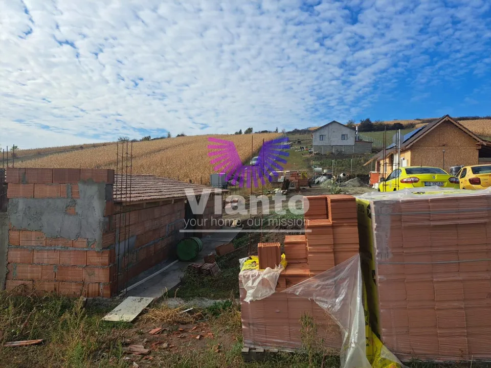 TEREN INTRAVILAN 700MP DESCHIDERE LA 2 DRUMURI- SURA MARE