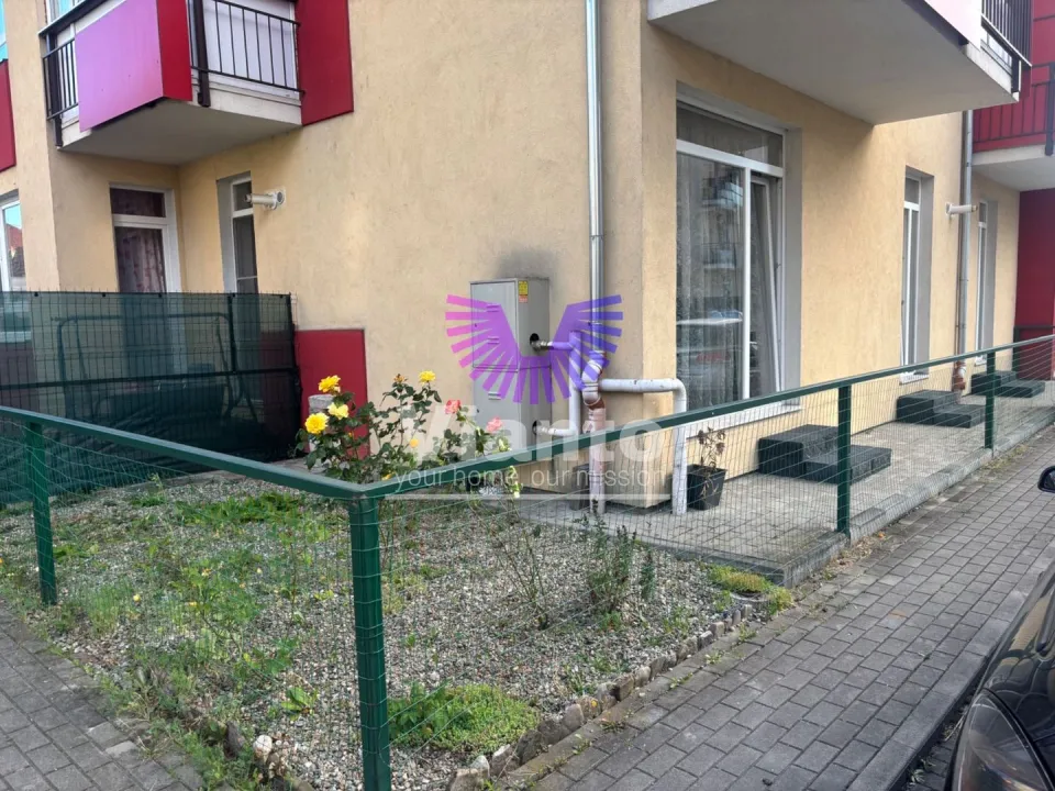 APARTAMENT 3 CAMERE CU CURTE 35MP - TURNISOR