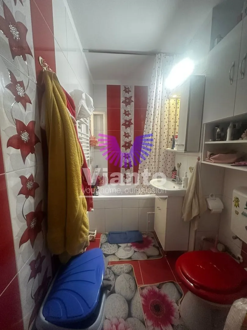 APARTAMENT 2 CAMERE 48MPU, CU BALCON -SEMAFORULUI