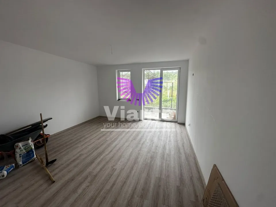 Duplex 5 Zimmer - 150 m², Hof 250 m² - Cisnadie