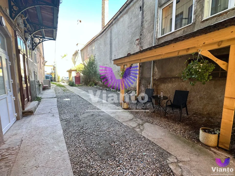 Gewerbefläche Straßenseite Erdgeschoss - Ultracentral