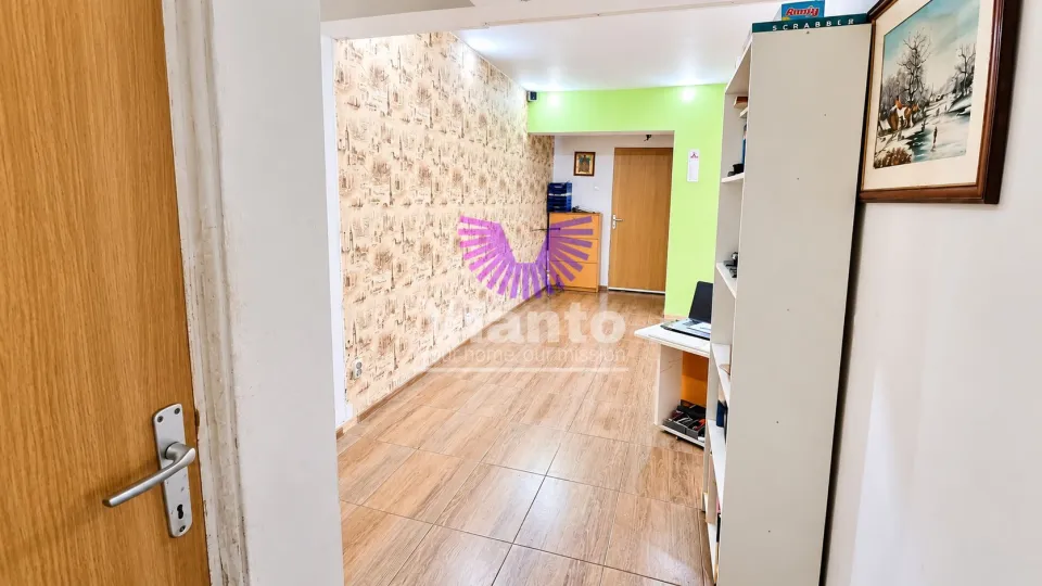 Spațiu comercial de închiriat, 50 mp, 3 camere, Sibiu Central