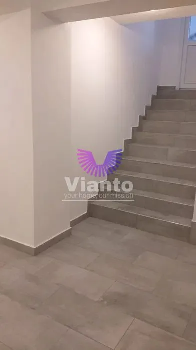 Renting building/commercial space 4 floors / Balea