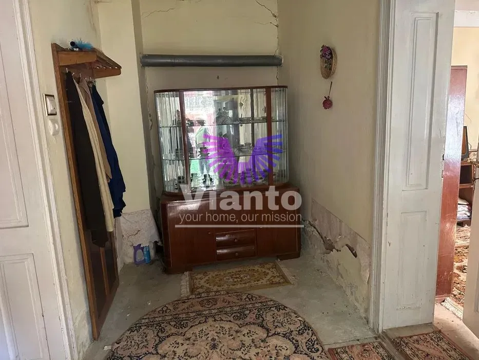 Casa Gusu de vanzare ( 35 km de Sibiu )