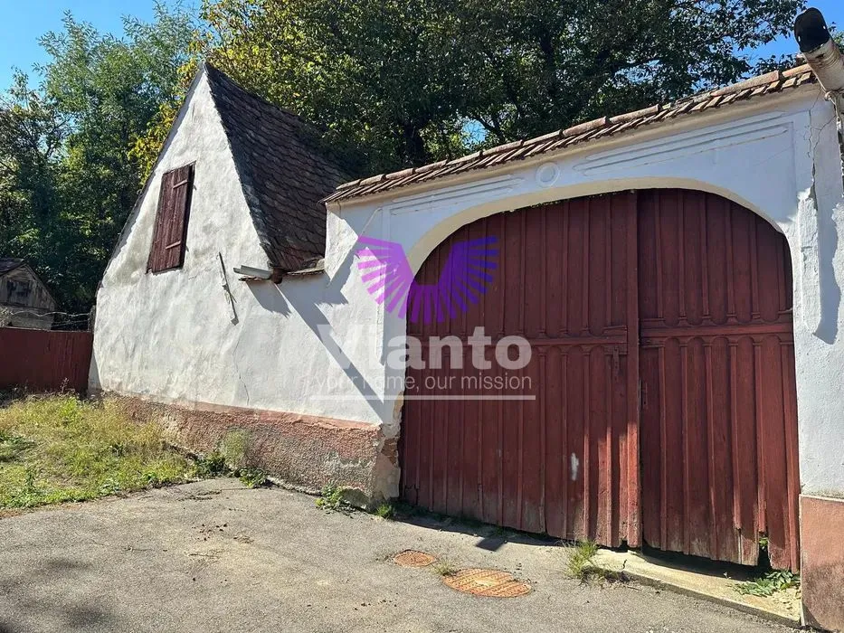 Casa Gusu de vanzare ( 35 km de Sibiu )