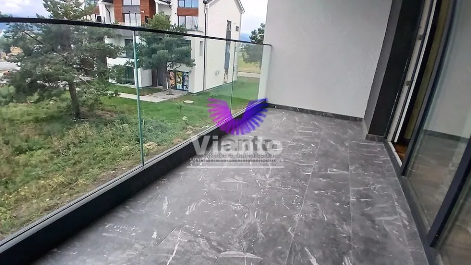 Modernes Studio | Balkon & Privatparkplatz | Davinci Homes