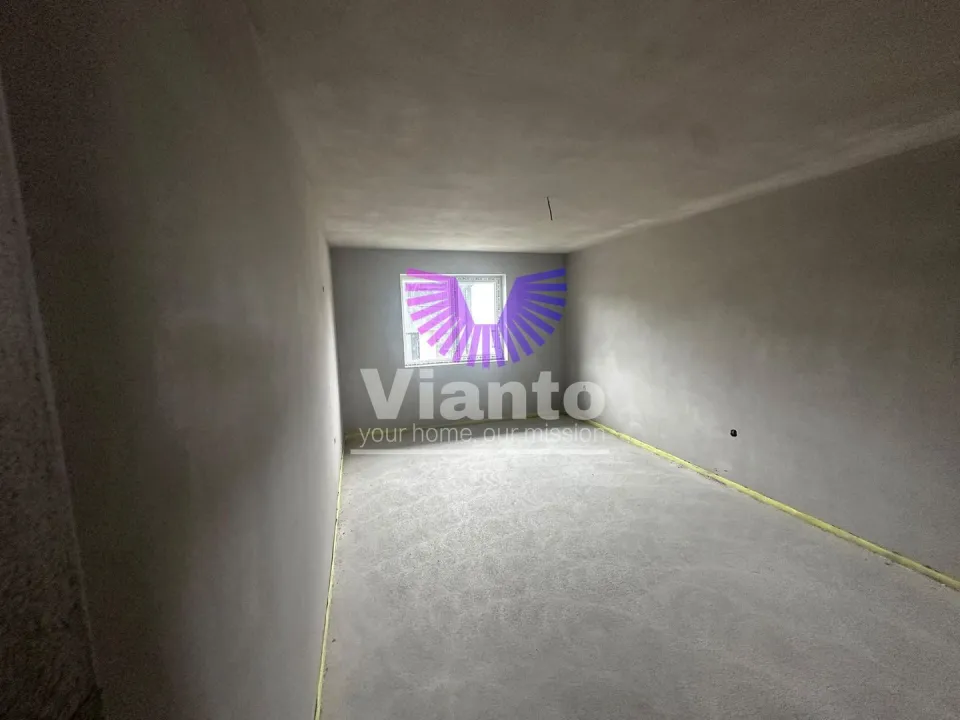 Individual house with 4 rooms 210 sqm and land 727 sqm in Cisnadie