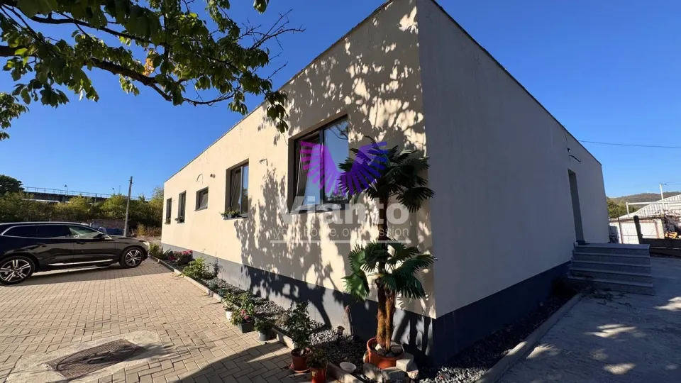 Spațiu de birouri clasa -148 mp utili- 5 birouri, - zona Ștefan cel Mare