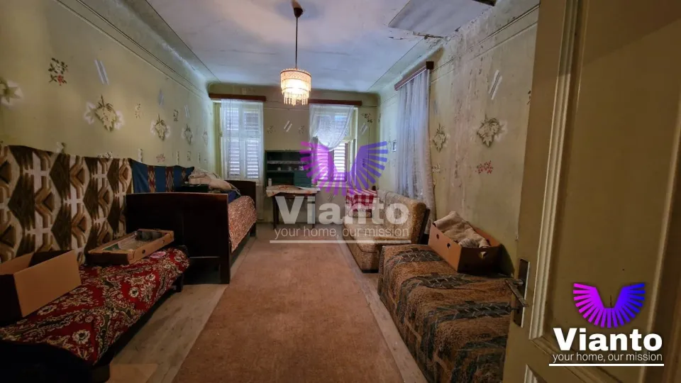 Einfamilienhaus 4 Zimmer mit Grundstück 2984 m² Sat Nou-Roșia