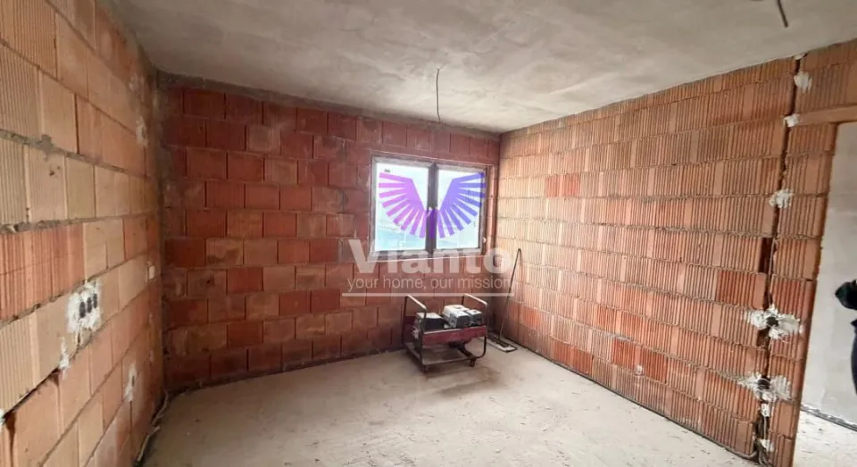 DUPLEX 3 CAMERE 136MPU, TEREN 267MP- CRISTIAN