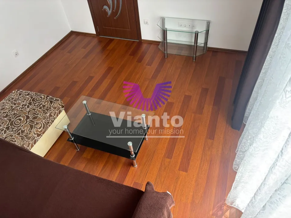 APARTAMENT 3 CAMERE CU CURTE 35MP - TURNISOR