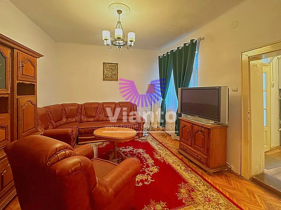 Casa de închiriat aproape de Centrul Istoric-Targu Fanului