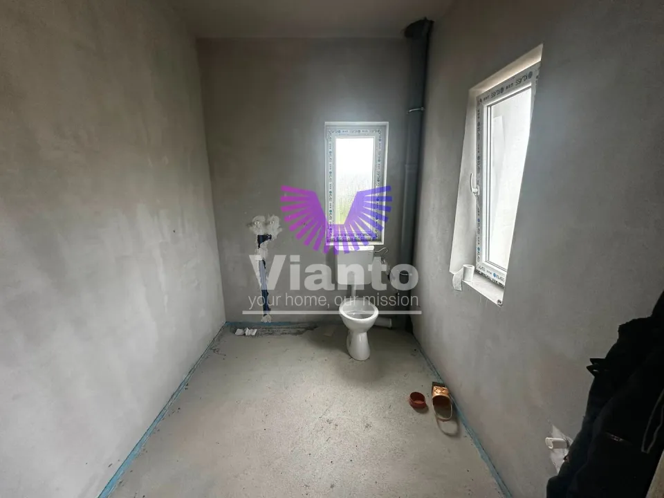 Casa Individuala cu 4 Camere 210mpu si Teren 727mp in Cisnadie