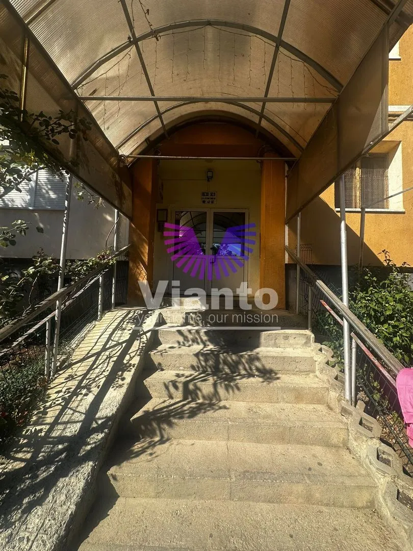 APARTAMENT 2 CAMERE 48MPU, CU BALCON -SEMAFORULUI