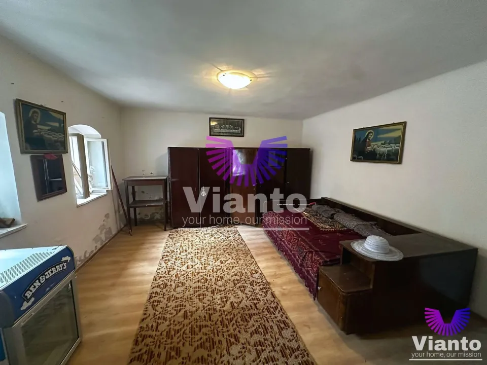 Einfamilienhaus 3 Zimmer mit Grundstück 1100 m² - Fantanele