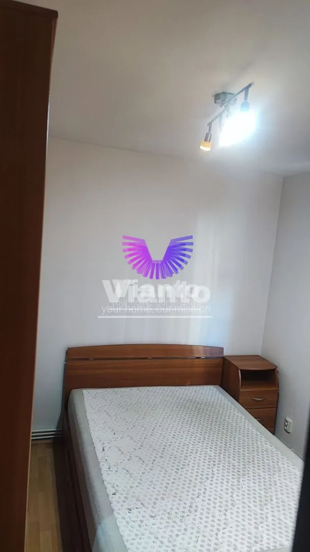 Închiriez apartament 3 camere