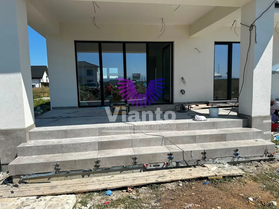 Casa Individuala Premium cu 4 Camere-120mpu si Teren 500mp in Sura Mica