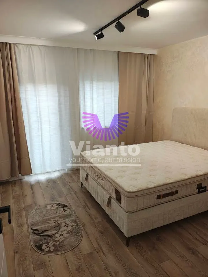 Apartament 3 camere lux // Selimbar Vis-a-vis de mall