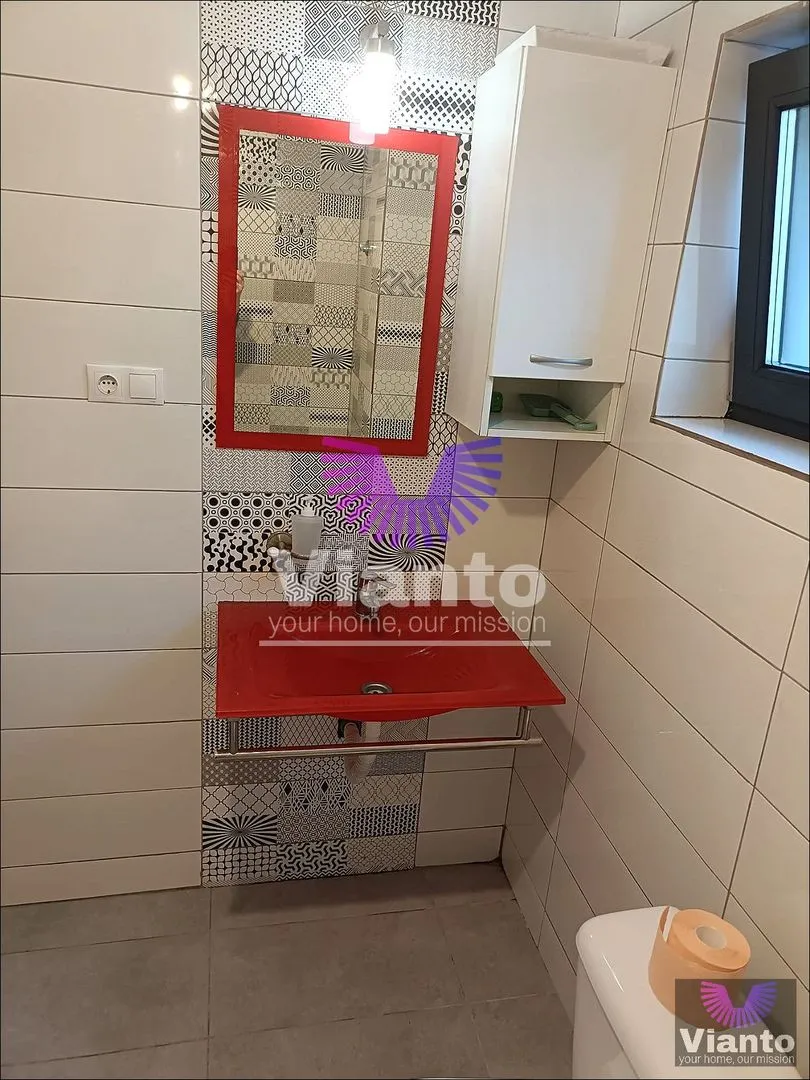 Renovierte 3-Zimmer-Wohnung mit Hof 44 m² | Arhitectilor | Parkplatz