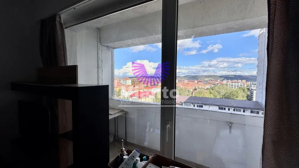 Apartament cu 1 camera decomandat si balcon 32 mp - BLD MIHAI VITEAZU