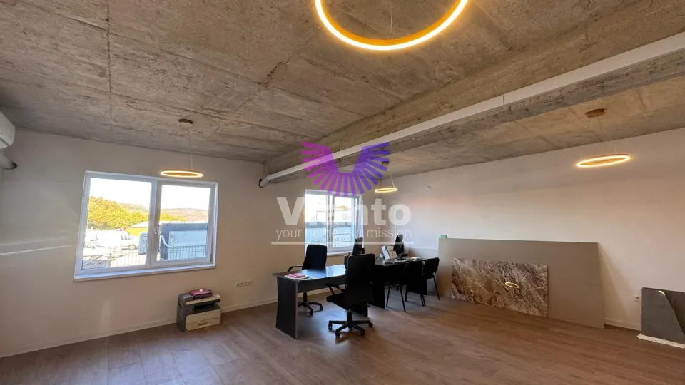 Spațiu de birouri clasa -148 mp utili- 5 birouri, - zona Ștefan cel Mare