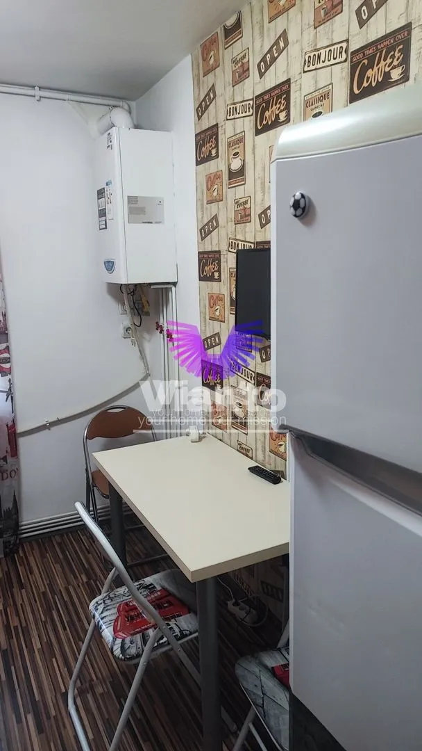 Închiriez apartament 3 camere