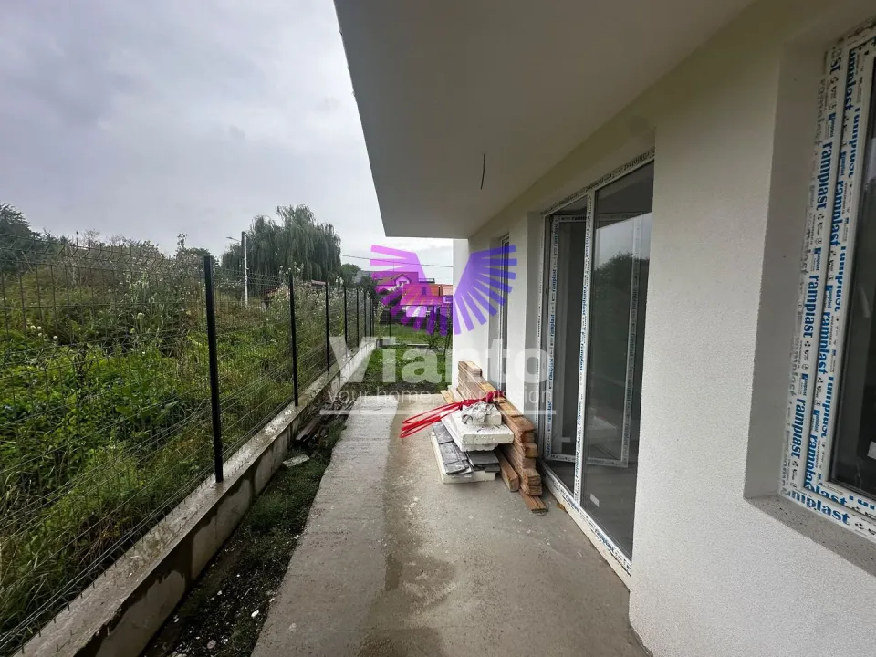 Duplex 5 Zimmer - 150 m², Hof 250 m² - Cisnadie