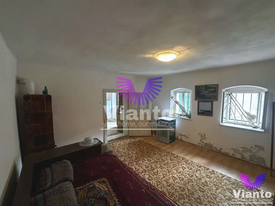 Einfamilienhaus 3 Zimmer mit Grundstück 1100 m² - Fantanele