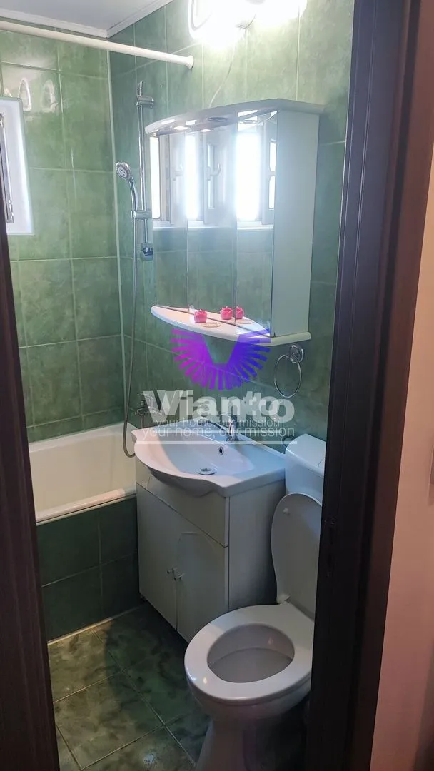 Închiriez apartament 3 camere