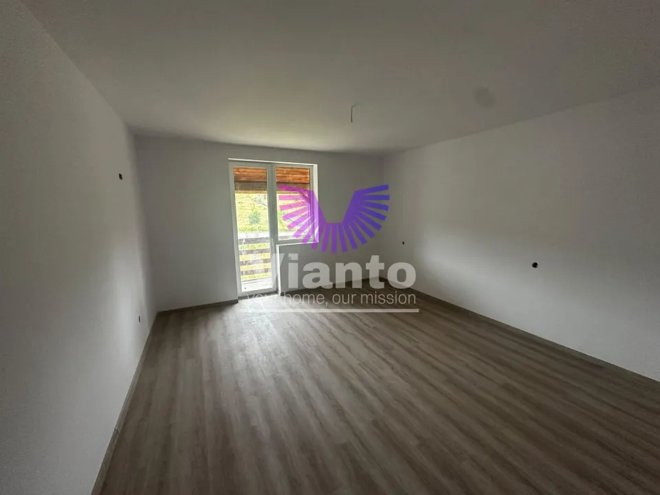 Duplex 5 Zimmer - 150 m², Hof 250 m² - Cisnadie