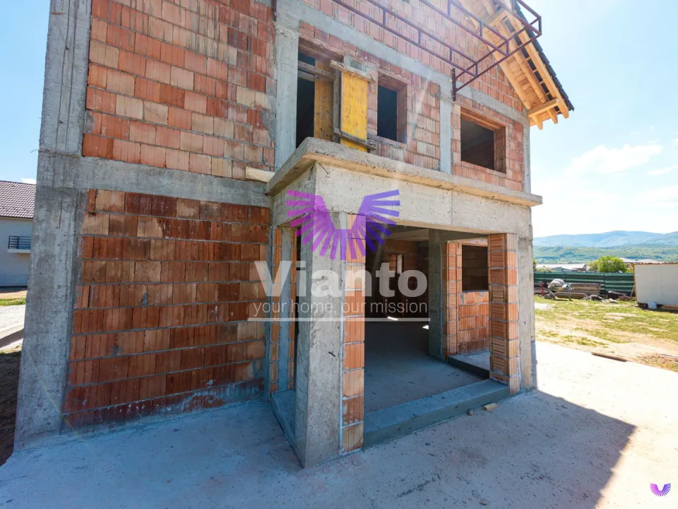 Casa individuala constructie noua 4 camere - teren 400 mp - Talmaciu