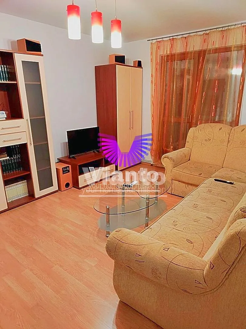 Închiriez apartament 3 camere