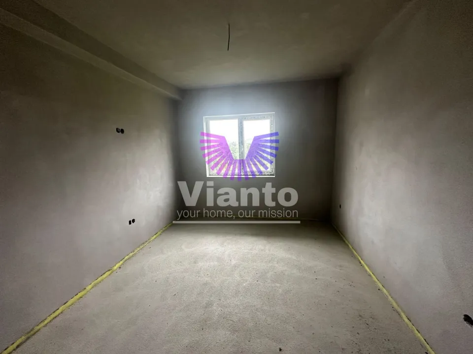 Individual house with 4 rooms 210 sqm and land 727 sqm in Cisnadie