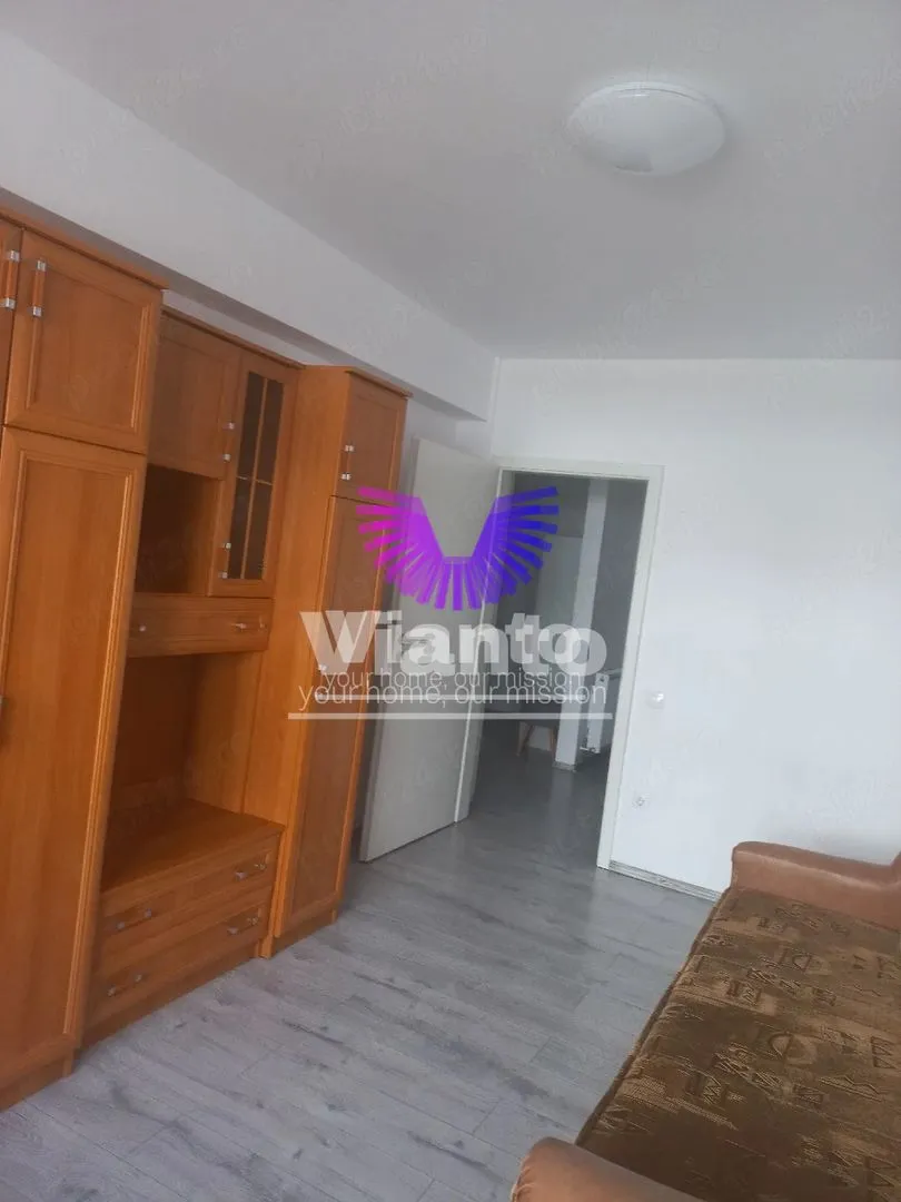 Apartament 3 camere de inchiriat