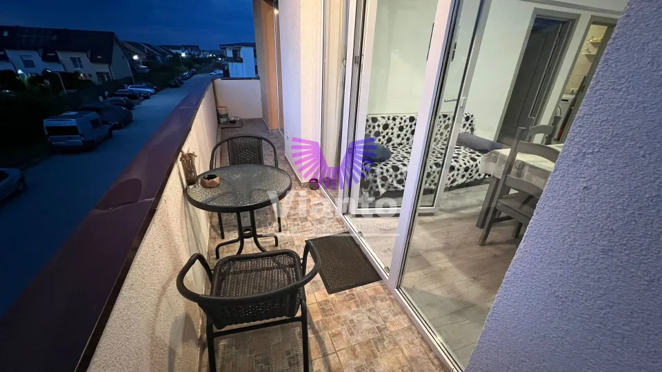 2-Zimmer-Apartment ausgestattet und möbliert mit Balkon und Parkplatz - Stadtteil Arhitectilor
