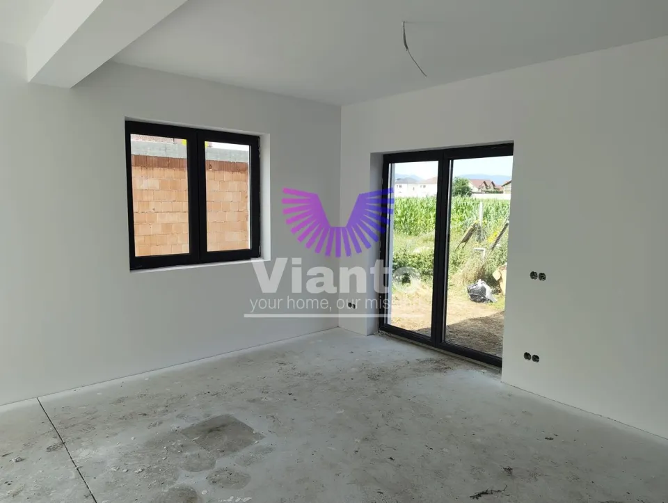 Casa 4 Camere 130mpu, 310 - Cristian