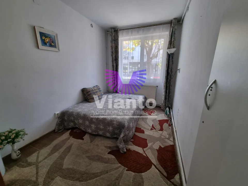 Spațiu comercial de închiriat, 50 mp, 3 camere, Sibiu Central