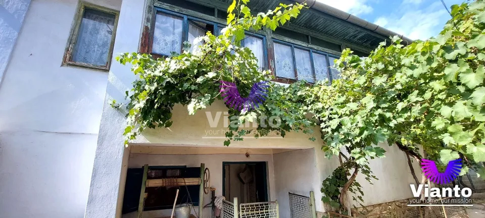 Einfamilienhaus 4 Zimmer - Grundstück 800 m² - Fantanele