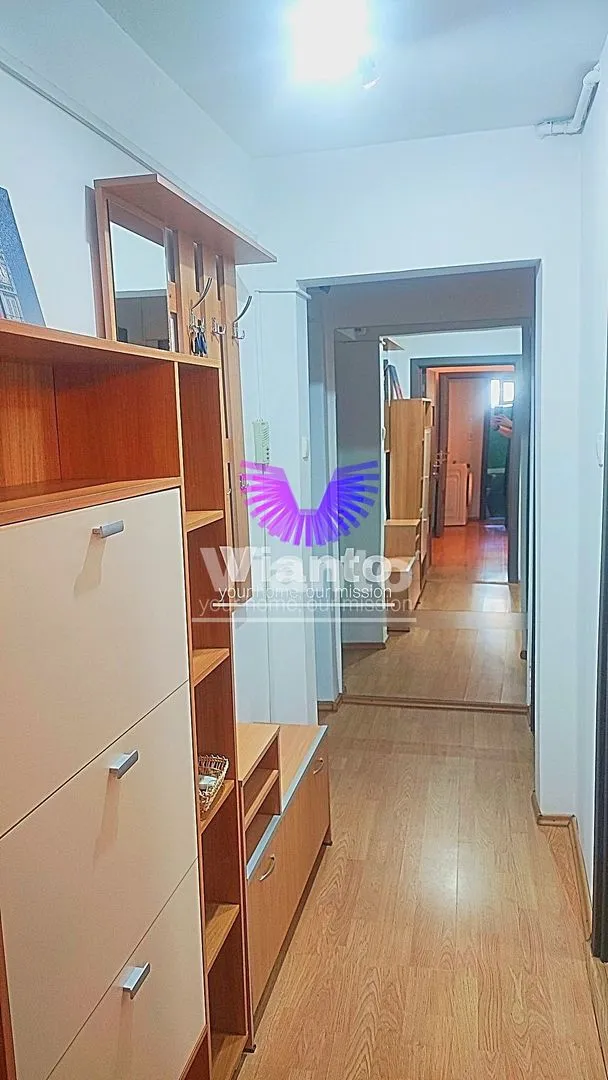 Închiriez apartament 3 camere